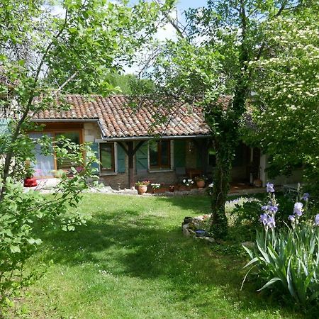 Bed and Breakfast Alabrena Feneyrols Екстер'єр фото