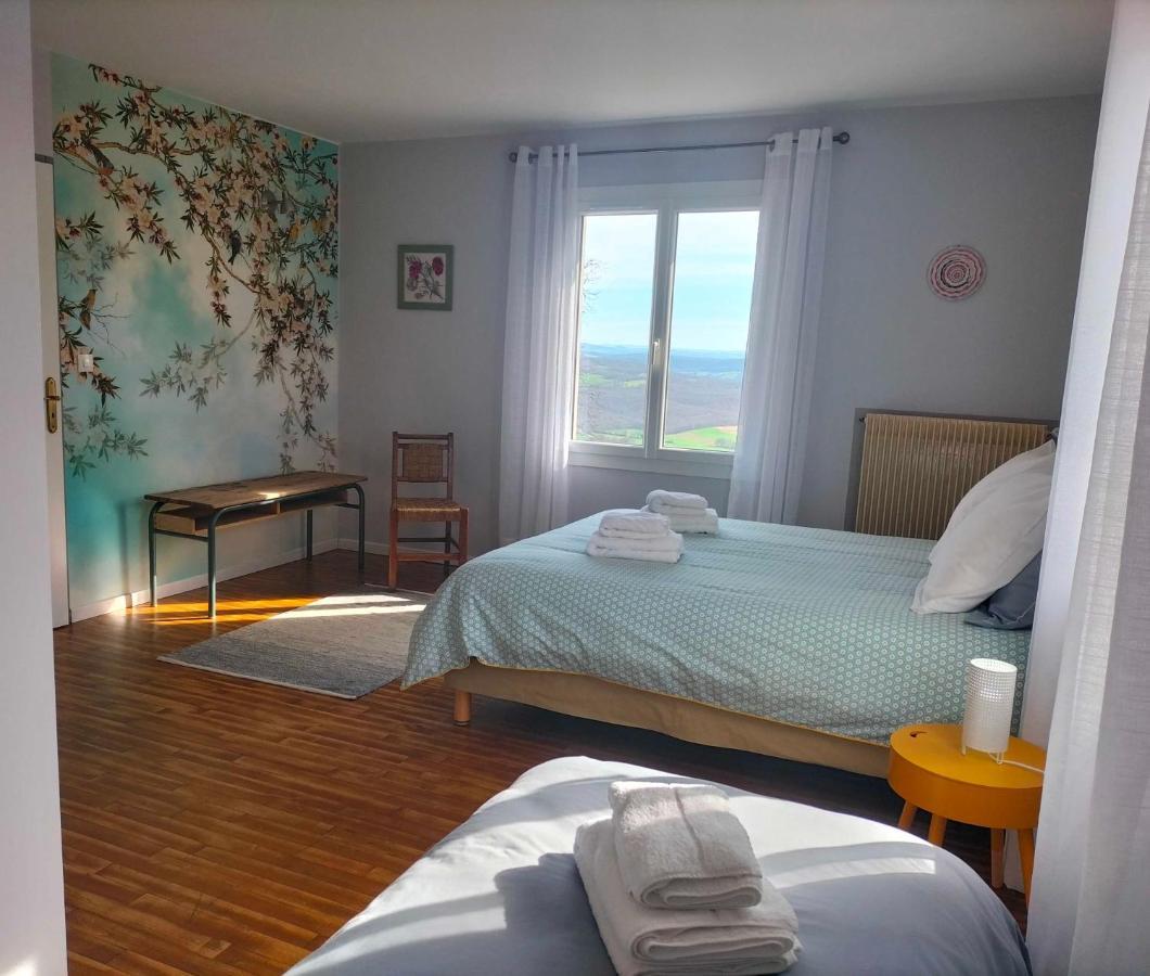 Bed and Breakfast Alabrena Feneyrols Екстер'єр фото